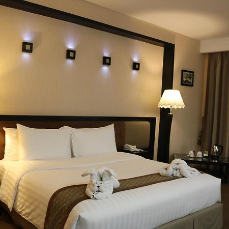 יאנגון Avenue 64 Hotel מראה חיצוני תמונה