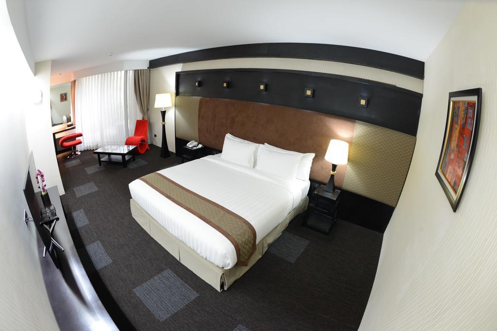 יאנגון Avenue 64 Hotel חדר תמונה
