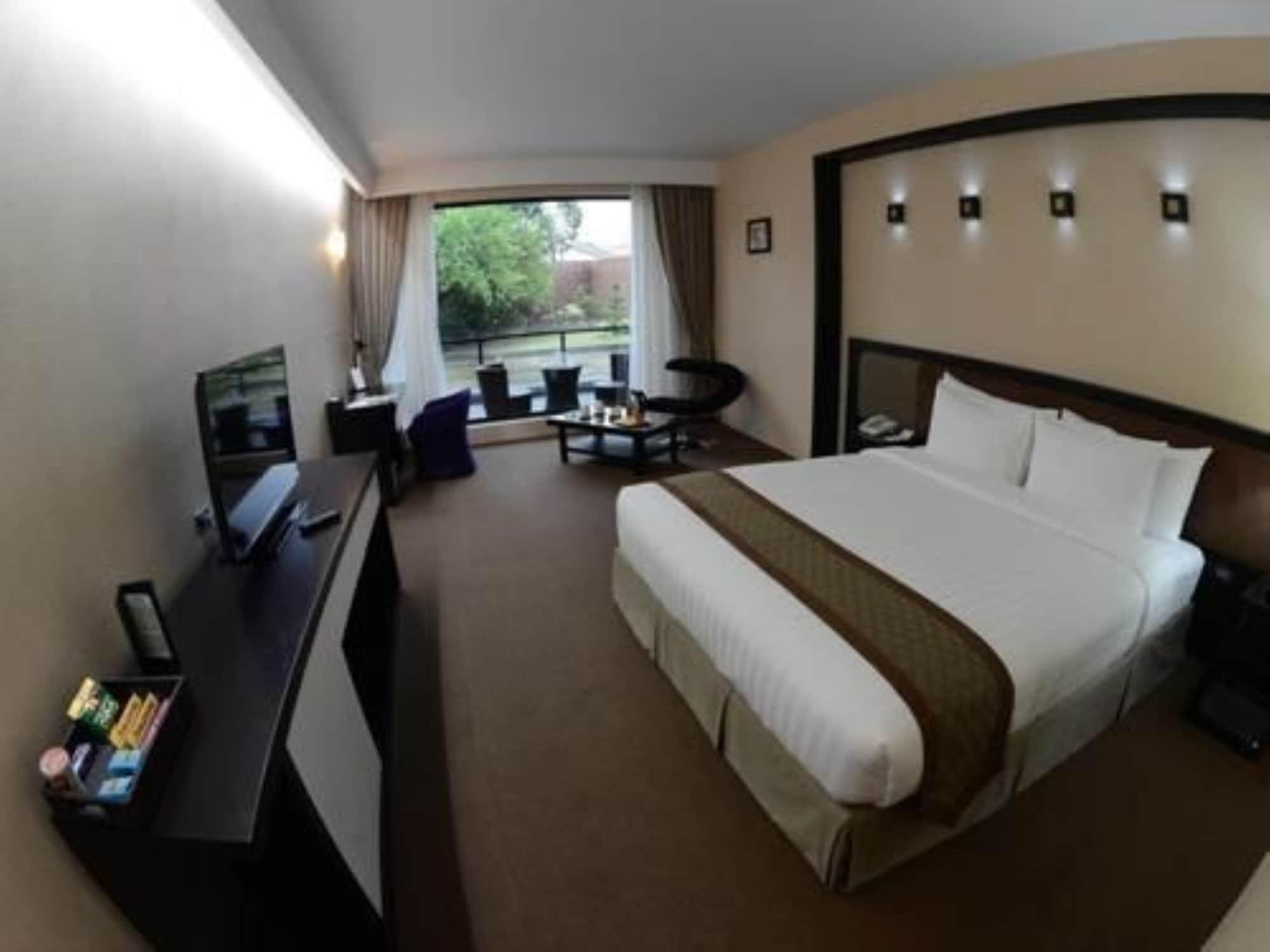 יאנגון Avenue 64 Hotel מראה חיצוני תמונה
