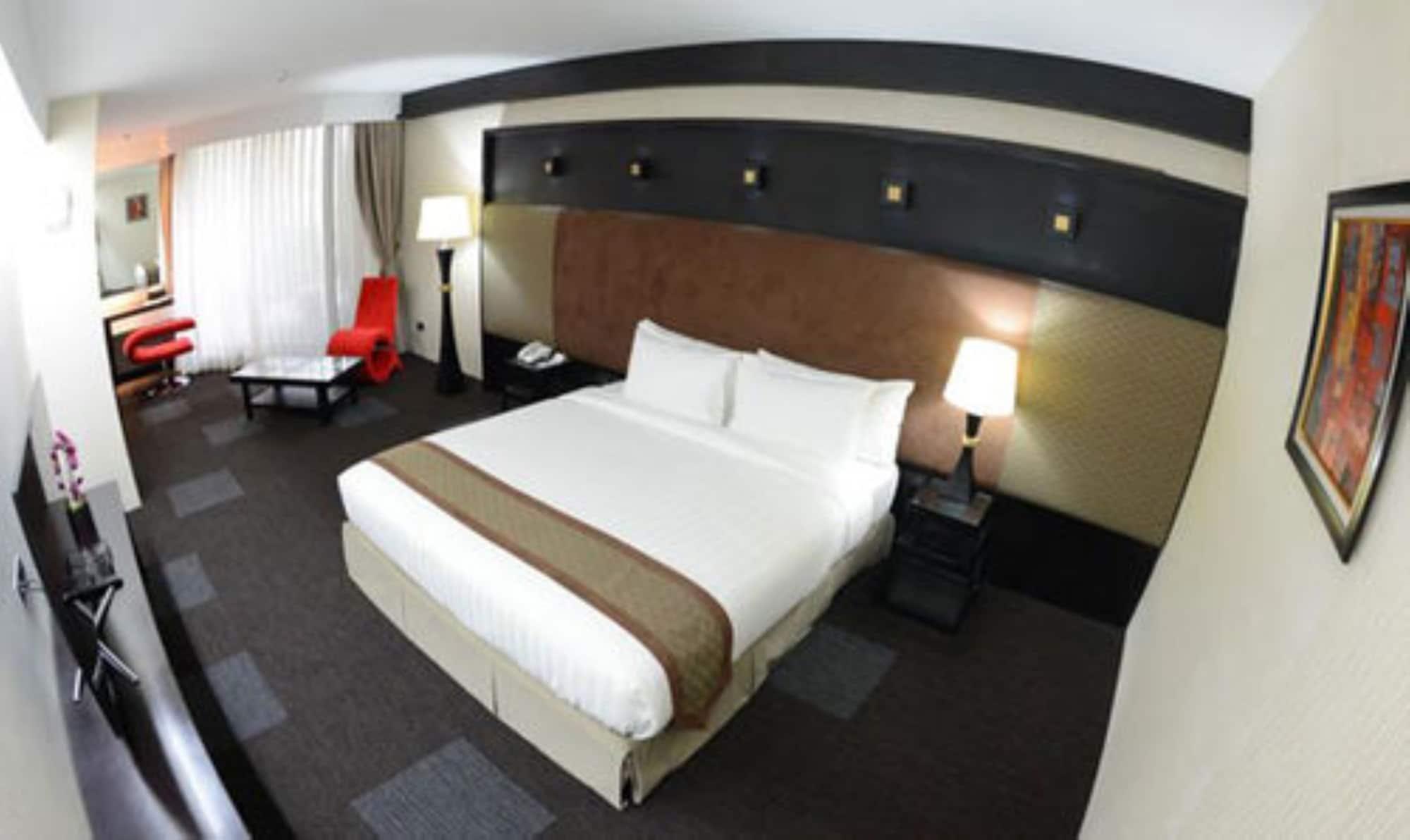 יאנגון Avenue 64 Hotel מראה חיצוני תמונה